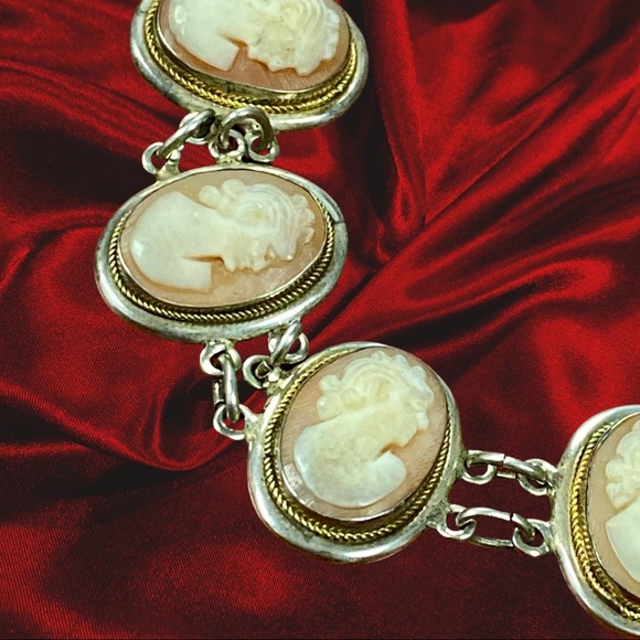 Vintage .800 Silver Cameo Bracelet 7.25” - Picture 3 of 4